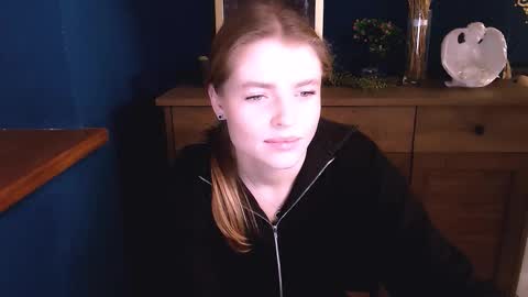 Olivia online show from November 6, 2025, 3:24 pm