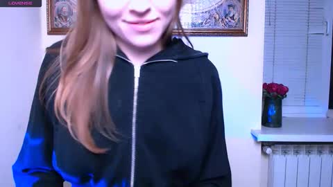 Olivia online show from December 19, 2025, 2:24 pm