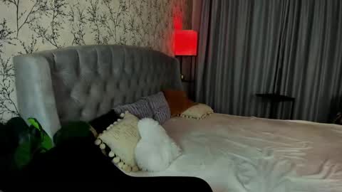 Emily online show from March 1, 2025, 1:43 am