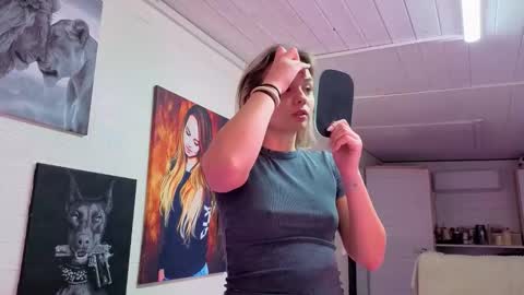 . online show from December 5, 2025, 6:22 am