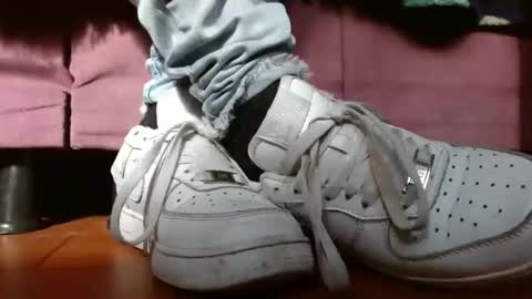 Snapshot of misssam28 chatting on February 6, 2025, 1:32 pm TELL ME MISS online show from February 6, 2025, 1:32 pm