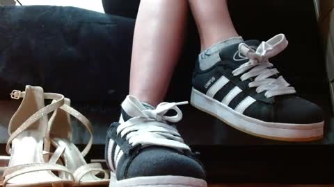 TELL ME MISS online show from April 1, 2026, 8:06 pm