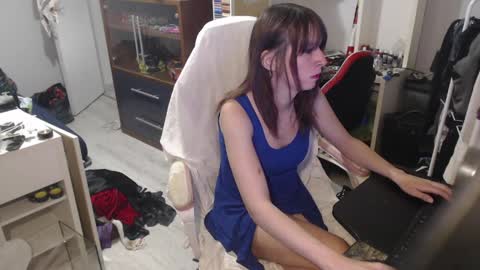 Snapshot of missthon chatting on April 1, 2026, 12:06 pm missthon online show from April 1, 2026, 12:06 pm