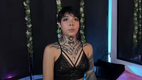 Snapshot of misstomie_ chatting on August 7, 2026, 5:42 am Tomiehelp me get to 100 thumbs up online show from August 7, 2026, 5:42 am
