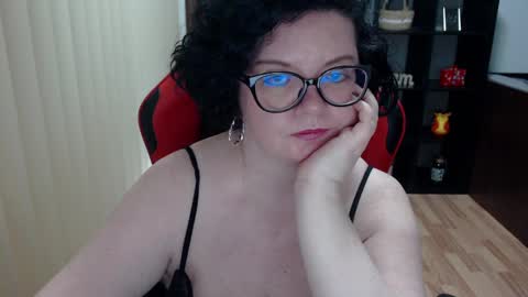 Snapshot of misstruble chatting on February 10, 2025, 1:22 pm MissTruble online show from February 10, 2025, 1:22 pm