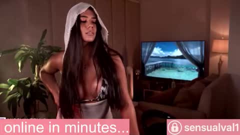 Snapshot of missvalery_1 chatting on November 3, 2025, 7:59 pm OF online show from November 3, 2025, 7:59 pm