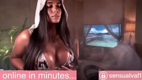 Snapshot of missvalery_1 chatting on November 18, 2025, 8:02 pm OF online show from November 18, 2025, 8:02 pm