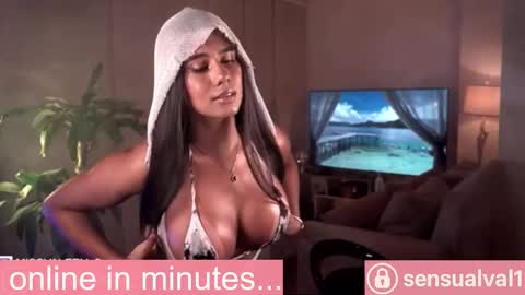 Snapshot of missvalery_1 chatting on November 19, 2025, 7:36 pm OF online show from November 19, 2025, 7:36 pm