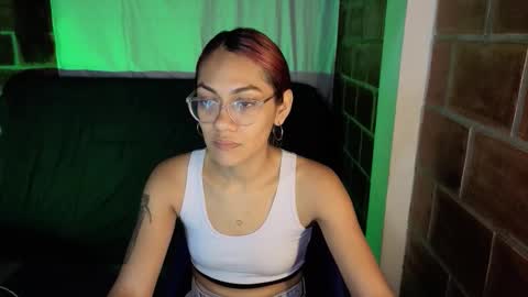 Snapshot of missvenuss chatting on December 17, 2025, 10:05 pm IG MISSVENUSS1 online show from December 17, 2025, 10:05 pm