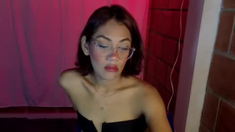 Snapshot of missvenuss chatting on December 19, 2025, 7:04 am IG MISSVENUSS1 online show from December 19, 2025, 7:04 am