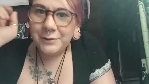 Snapshot of missxmoth444 chatting on November 16, 2025, 11:21 pm missxmoth444 online show from November 16, 2025, 11:21 pm