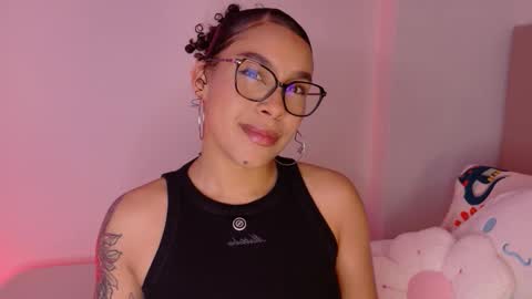 Missy Gainer online show from November 17, 2025, 11:43 pm