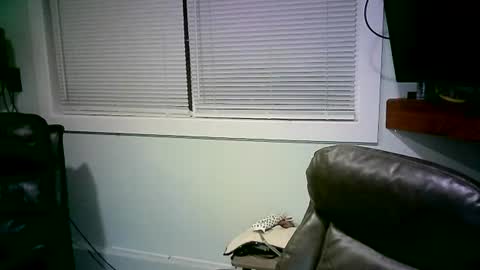 Snapshot of mister_happy567 chatting on February 13, 2025, 6:41 am Mr. Happy online show from February 13, 2025, 6:41 am