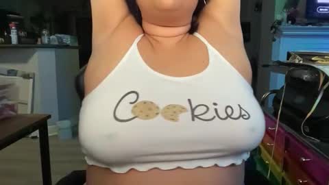 Snapshot of mister_missus_haze chatting on November 20, 2025, 6:24 am mister_missus_haze online show from November 20, 2025, 6:24 am