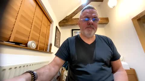 Snapshot of misterblivs chatting on December 30, 2024, 8:21 am Misterblivs online show from December 30, 2024, 8:21 am