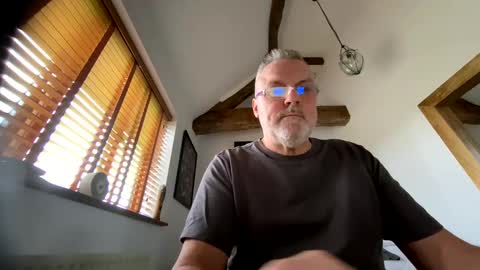 Snapshot of misterblivs chatting on February 19, 2025, 2:34 pm Misterblivs online show from February 19, 2025, 2:34 pm