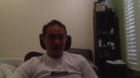 Snapshot of misterlionking chatting on July 18, 2026, 12:04 am Eric online show from July 18, 2026, 12:04 am