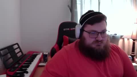 Snapshot of mistermac935 chatting on December 16, 2024, 5:00 pm mistermac935 online show from December 16, 2024, 5:00 pm