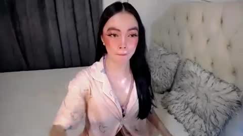 CRISHA  online show from April 12, 2026, 6:18 am