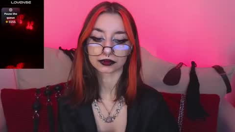 Snapshot of mistress__marcelline chatting on December 20, 2025, 10:00 am Marcelline online show from December 20, 2025, 10:00 am