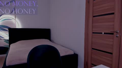 Mistress Mia online show from November 7, 2025, 4:51 pm