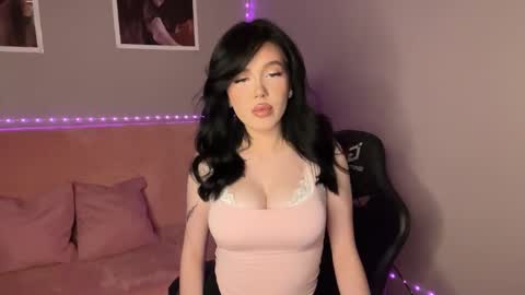 Snapshot of mistress_of_hearts chatting on October 12, 2025, 8:08 pm Mia online show from October 12, 2025, 8:08 pm