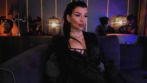 Snapshot of mistresselenia chatting on March 1, 2025, 8:45 am Elenia online show from March 1, 2025, 8:45 am