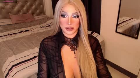 Snapshot of mistressemeraldxx chatting on February 13, 2025, 4:43 am Ms Ems online show from February 13, 2025, 4:43 am