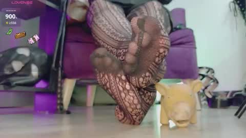 Snapshot of mistressjm_ chatting on February 23, 2026, 11:46 pm Jhadee online show from February 23, 2026, 11:46 pm