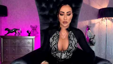 Snapshot of mistresskennya chatting on February 27, 2026, 8:20 pm mistresskennya online show from February 27, 2026, 8:20 pm