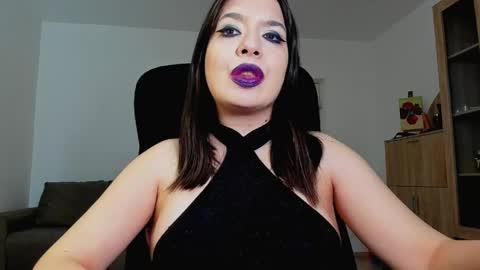 Snapshot of mistressmichelle5 chatting on May 18, 2026, 4:02 pm YourGoddessM online show from May 18, 2026, 4:02 pm