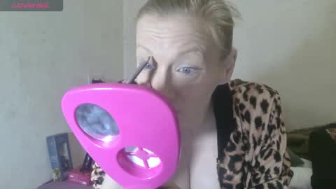 mistressmilly32 online show from January 8, 2026, 9:22 am