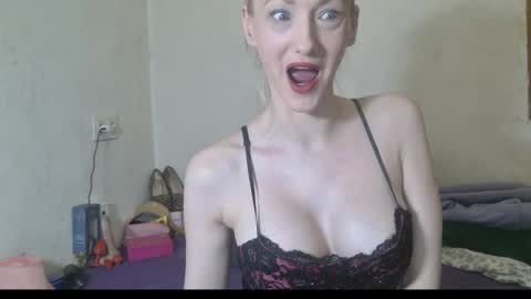 mistressmilly32 online show from January 17, 2026, 10:42 am