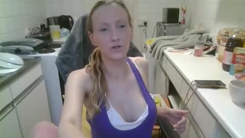 mistressmilly32 online show from May 20, 2026, 7:31 pm