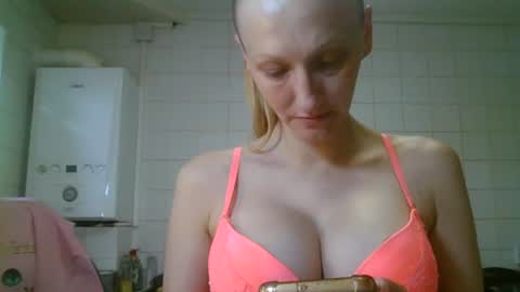 Snapshot of mistressmilly32 chatting on July 5, 2026, 10:33 am mistressmilly32 online show from July 5, 2026, 10:33 am