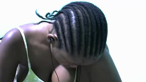 misty_shee online show from February 5, 2025, 11:17 pm