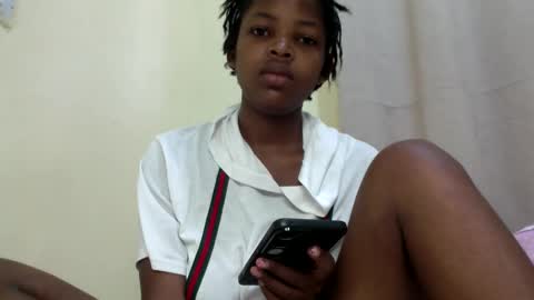 Snapshot of misty_shee chatting on March 29, 2026, 7:19 am misty_shee online show from March 29, 2026, 7:19 am