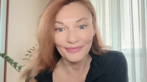 MistyBarnes NONUDE MODEL online show from April 8, 2026, 7:41 am