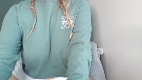 Snapshot of mistymorgan chatting on September 11, 2025, 8:42 pm Misty Morgan online show from September 11, 2025, 8:42 pm