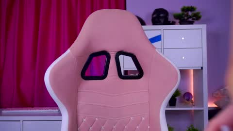 Misty online show from February 26, 2026, 5:28 am