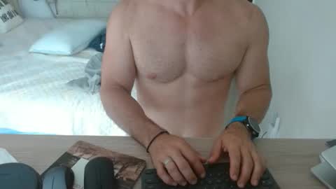 Snapshot of mitcheli chatting on December 5, 2025, 2:47 pm Onlyfans online show from December 5, 2025, 2:47 pm