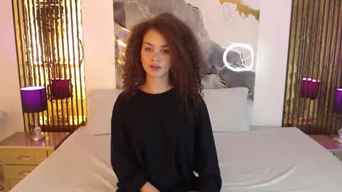 Mtica Brennet online show from December 17, 2025, 5:13 am