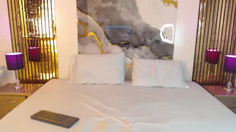 Snapshot of miticabrennet chatting on December 22, 2025, 4:26 pm Mtica Brennet online show from December 22, 2025, 4:26 pm