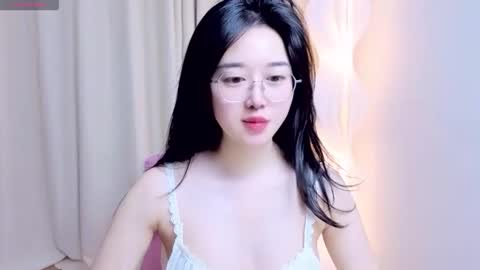 miu_999 online show from May 5, 2026, 2:08 am