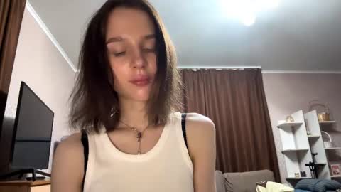 Snapshot of mivique chatting on June 10, 2026, 11:35 pm mivique online show from June 10, 2026, 11:35 pm