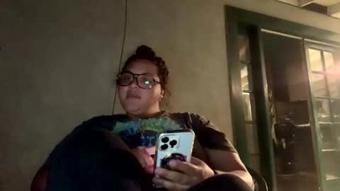 Snapshot of mixxedbeautymac chatting on April 5, 2026, 4:31 am Mimi Wilde online show from April 5, 2026, 4:31 am