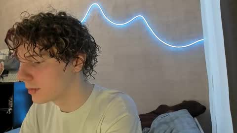 Snapshot of miya_meow_miku chatting on February 6, 2026, 1:58 pm MeowMiku online show from February 6, 2026, 1:58 pm