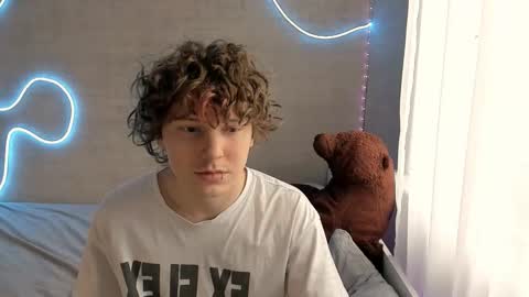 Snapshot of miya_meow_miku chatting on February 9, 2026, 9:02 am MeowMiku online show from February 9, 2026, 9:02 am