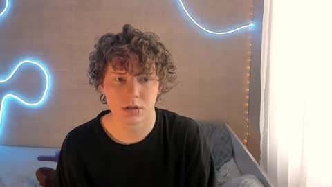 Snapshot of miya_meow_miku chatting on February 11, 2026, 12:32 pm MeowMiku online show from February 11, 2026, 12:32 pm