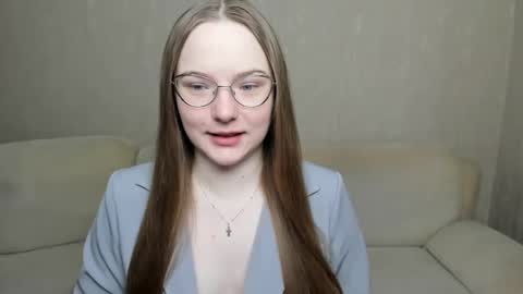 Snapshot of miya_mimi chatting on December 18, 2024, 9:25 am Miya online show from December 18, 2024, 9:25 am